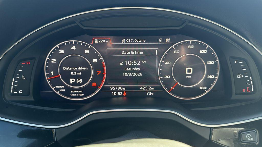 Audi Q7 view 22