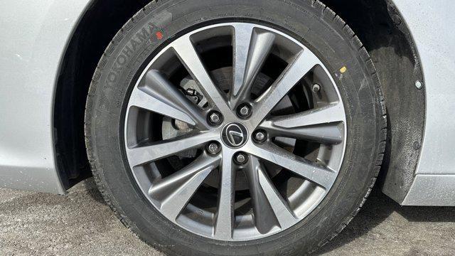 used 2019 Lexus ES 350 car, priced at $27,762