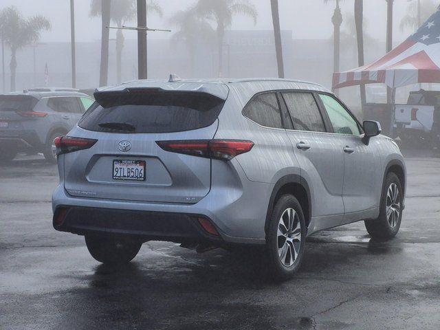 used 2025 Toyota Highlander car, priced at $40,899