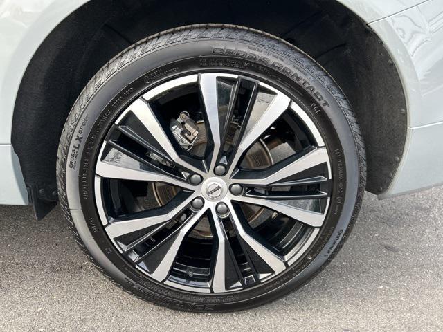 used 2025 Volvo XC60 car, priced at $35,975