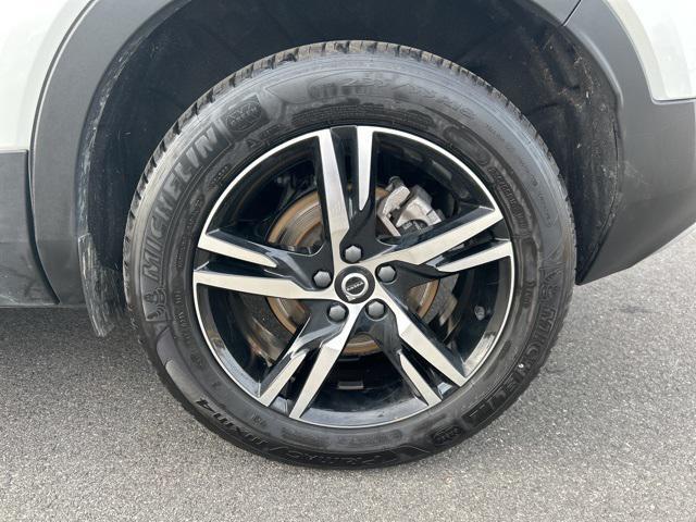 used 2025 Volvo XC40 car, priced at $30,475