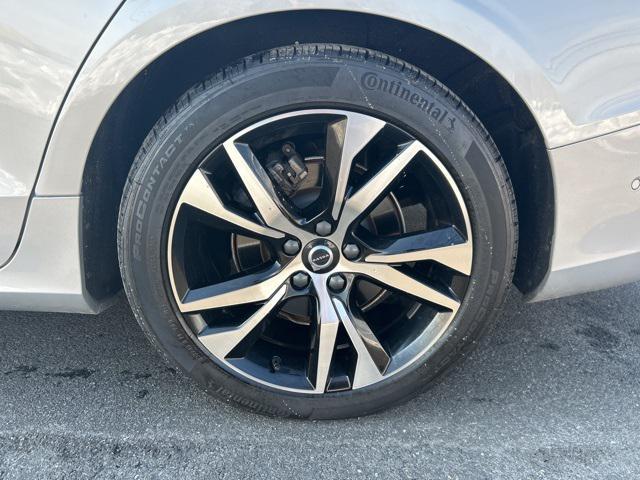 used 2024 Volvo S60 car, priced at $30,975