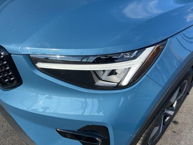 used 2025 Volvo XC40 car, priced at $30,975