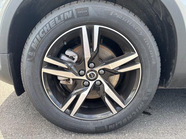 used 2025 Volvo XC40 car, priced at $32,374