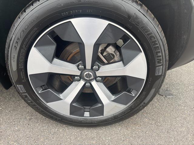 used 2025 Volvo XC40 car, priced at $30,975