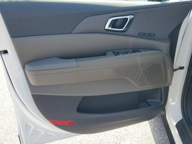 new 2026 Kia Carnival Hybrid car, priced at $51,625