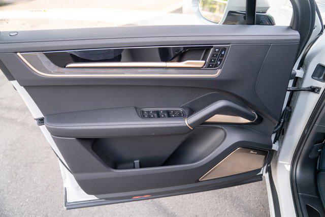 new 2025 Porsche Cayenne car, priced at $215,575