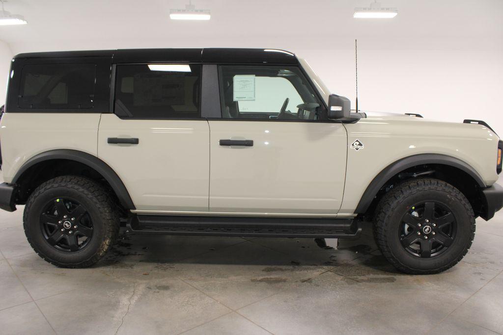 new 2025 Ford Bronco car, priced at $51,323