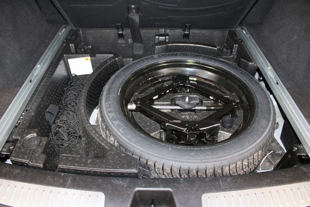 used 2024 Cadillac XT5 car, priced at $31,138