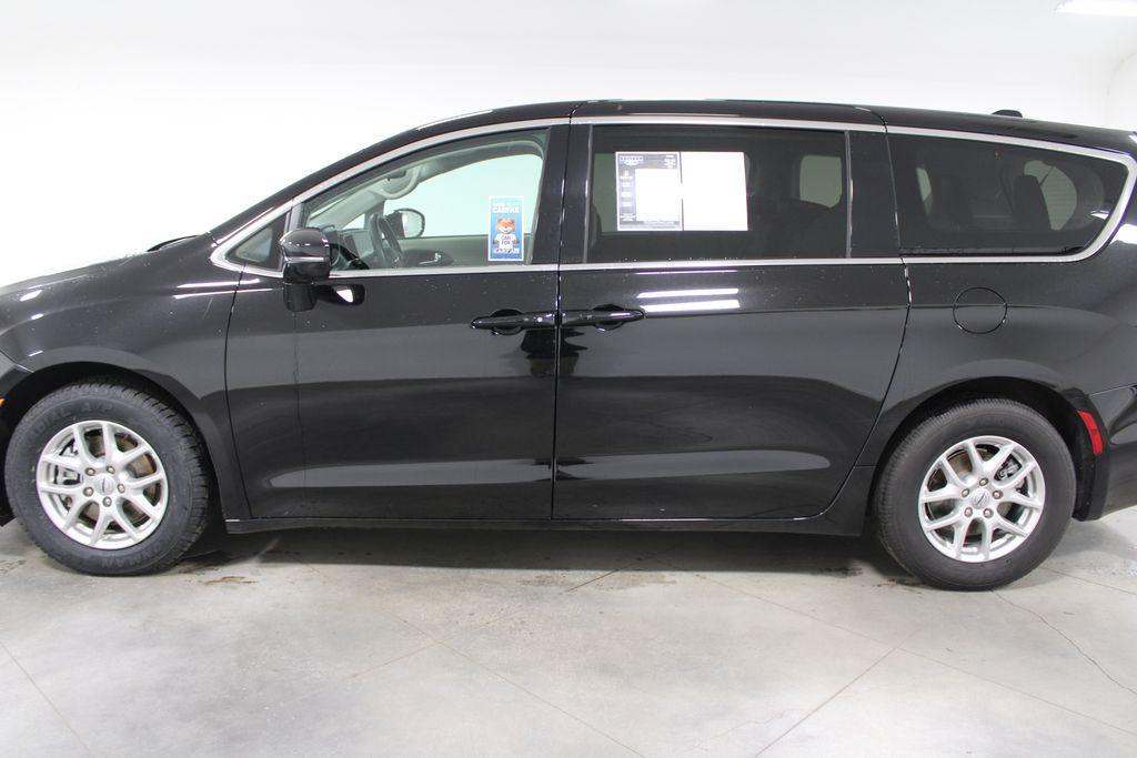 used 2024 Chrysler Pacifica car, priced at $25,888