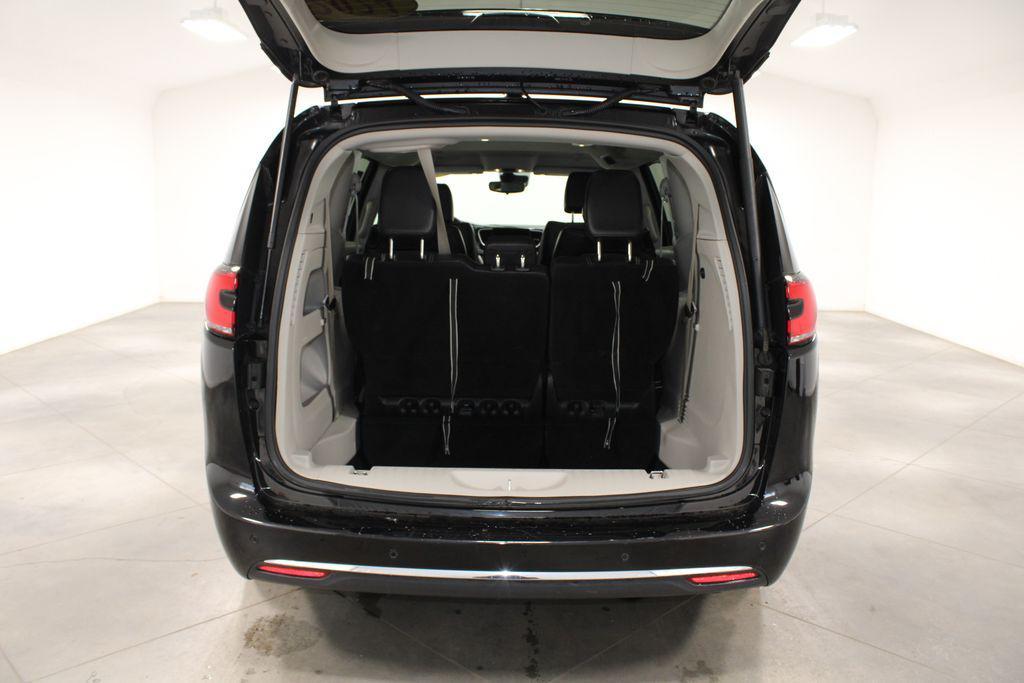 used 2024 Chrysler Pacifica car, priced at $25,888