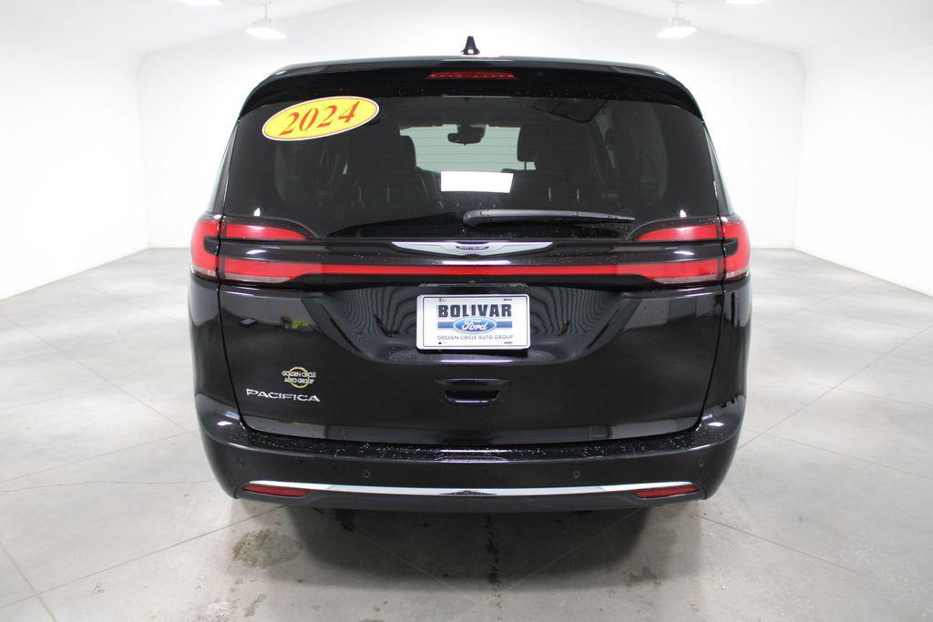 used 2024 Chrysler Pacifica car, priced at $25,888