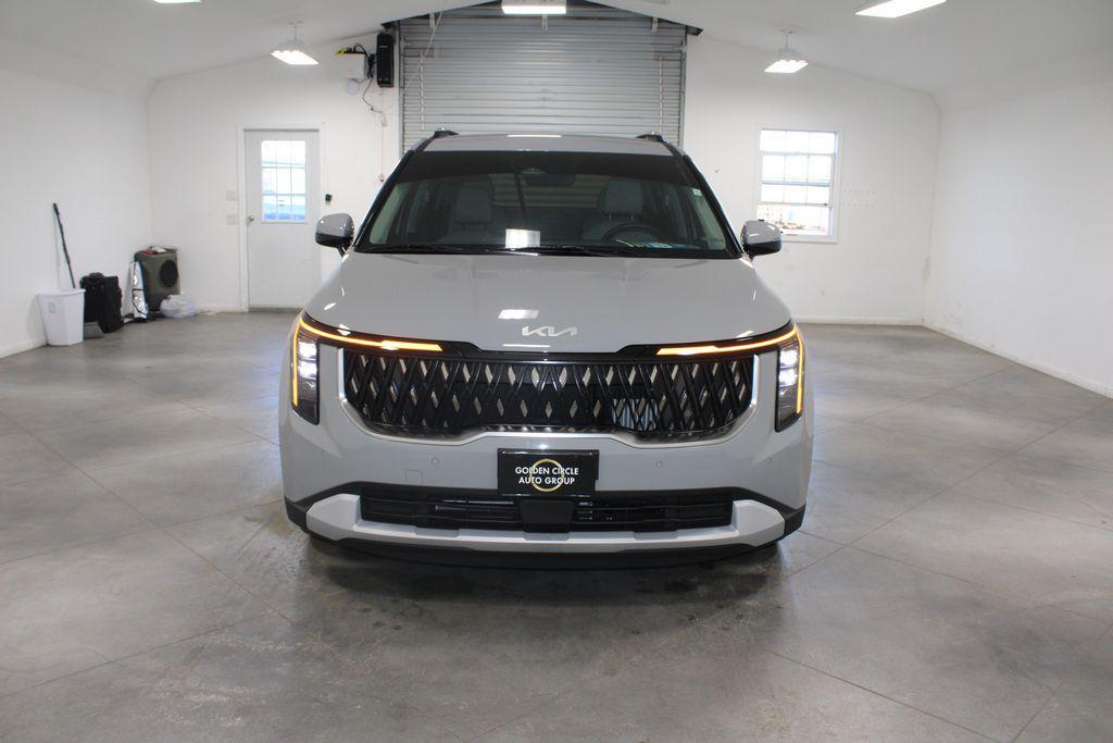 used 2025 Kia Carnival Hybrid car, priced at $38,000