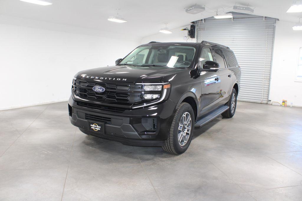 new 2025 Ford Expedition Max car, priced at $68,451