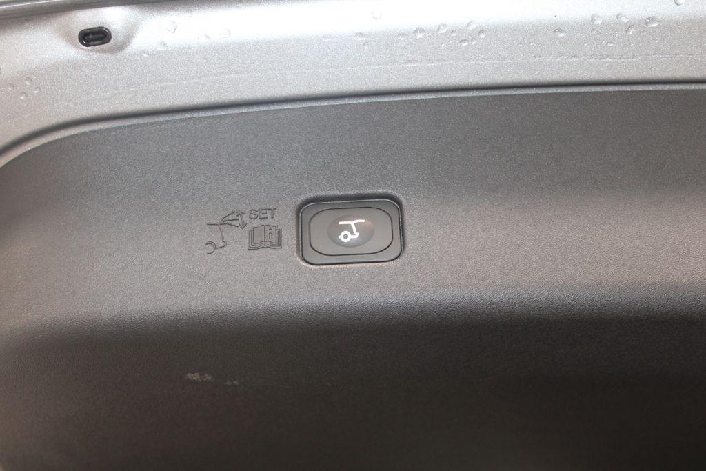 used 2024 Lincoln Nautilus car, priced at $41,000