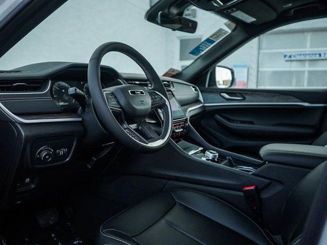 new 2025 Jeep Grand Cherokee car, priced at $47,250