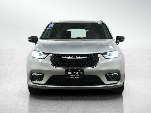 used 2024 Chrysler Pacifica car, priced at $37,299