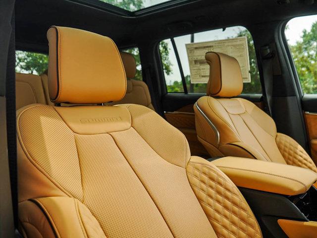 new 2025 Jeep Grand Cherokee car, priced at $66,195