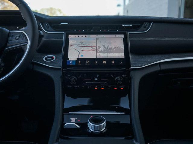 new 2025 Jeep Grand Cherokee car, priced at $45,549