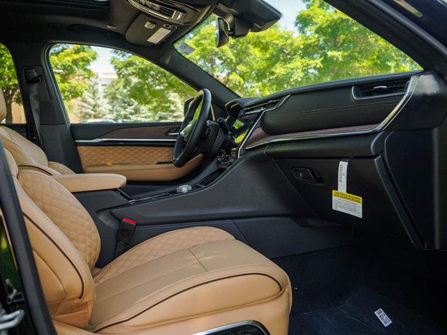 new 2025 Jeep Grand Cherokee car, priced at $60,799