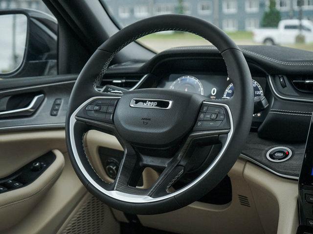 new 2025 Jeep Grand Cherokee car, priced at $49,899