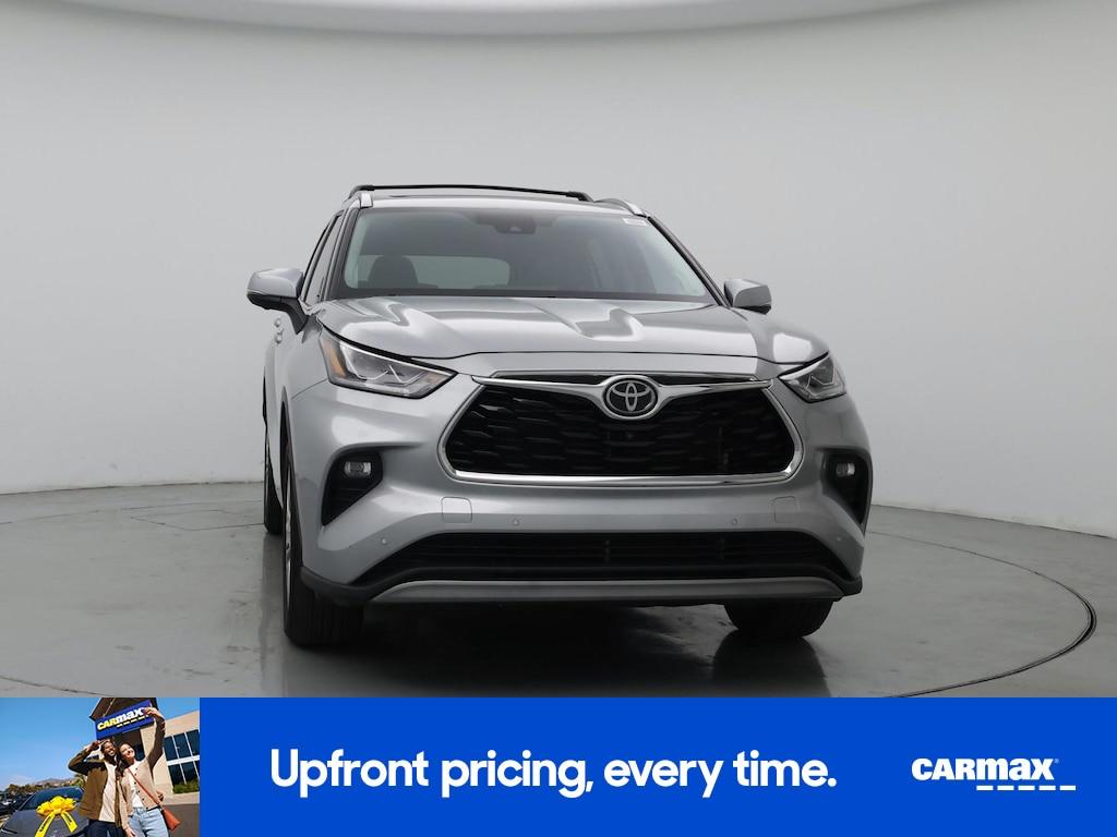 used 2023 Toyota Highlander car, priced at $40,998