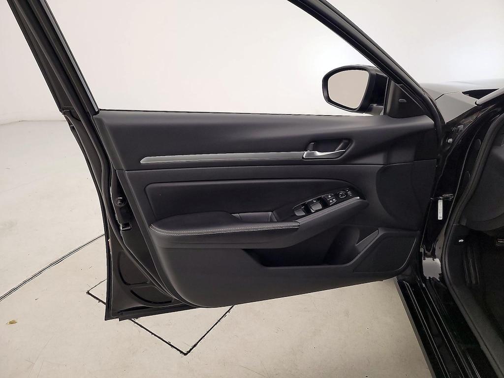 used 2023 Nissan Altima car, priced at $17,998