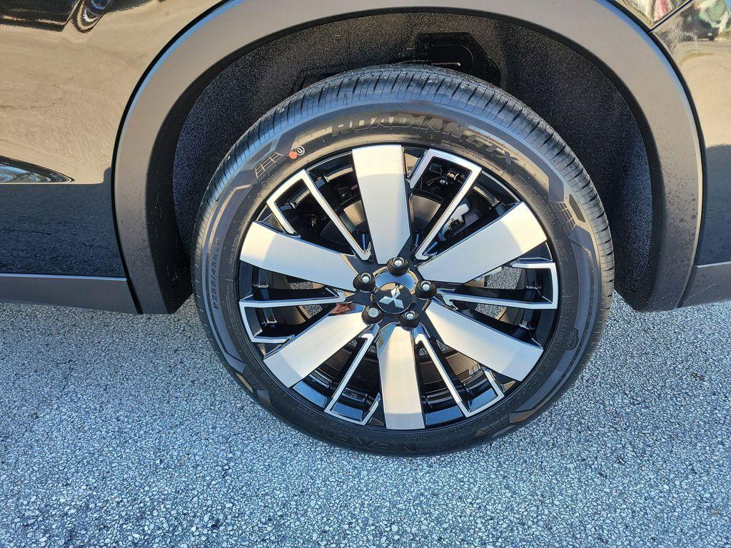 new 2026 Mitsubishi Outlander car, priced at $37,875