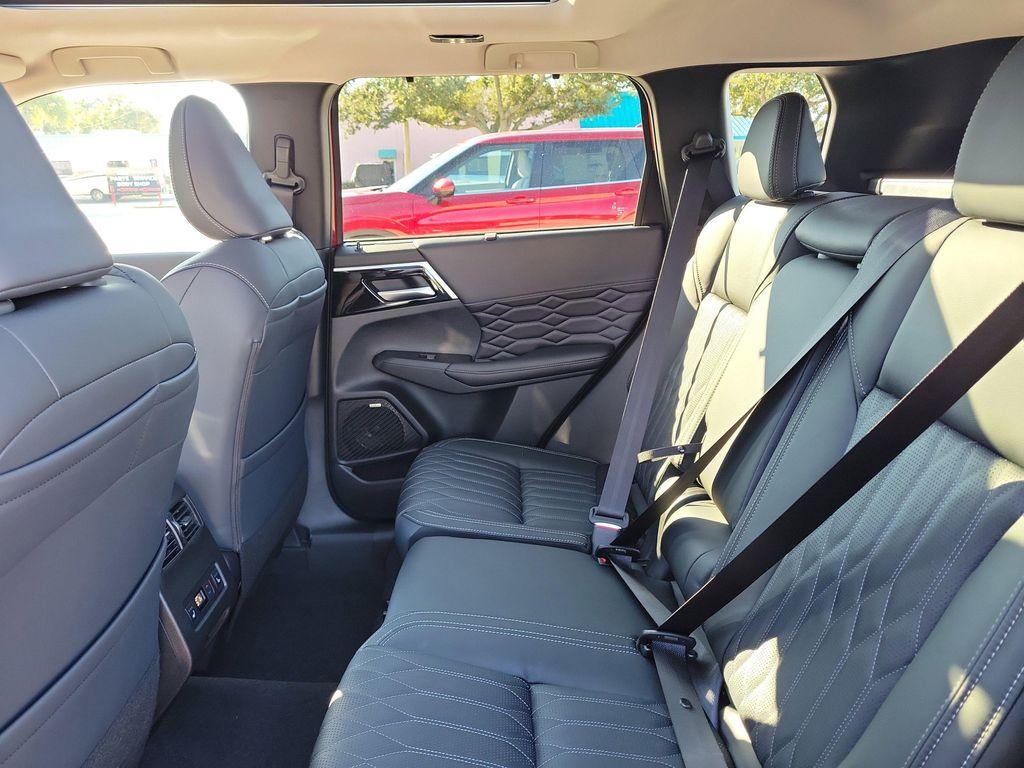 new 2026 Mitsubishi Outlander car, priced at $42,440