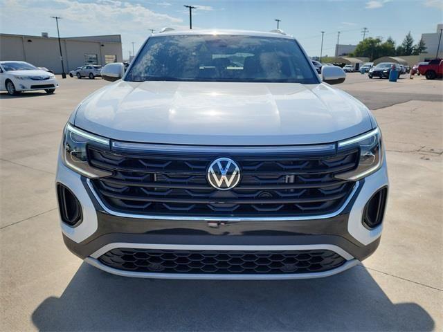 new 2026 Volkswagen Atlas Cross Sport car, priced at $43,749