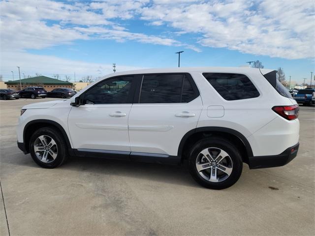 used 2024 Honda Pilot car, priced at $33,902
