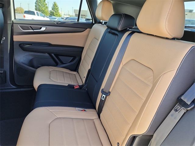 new 2026 Volkswagen Atlas Cross Sport car, priced at $47,562