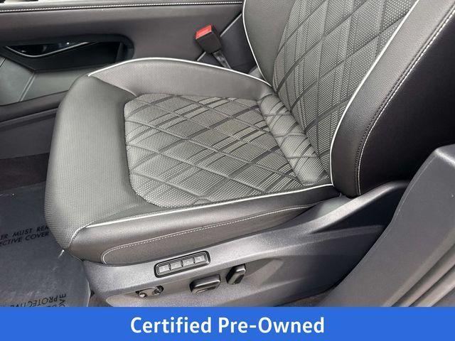 used 2025 Volkswagen Atlas car, priced at $43,215