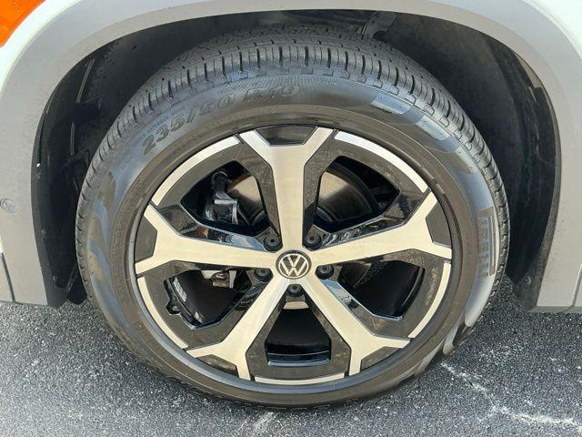used 2026 Volkswagen Tiguan car, priced at $32,147
