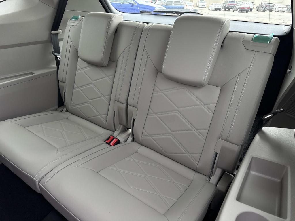 new 2026 Volkswagen Atlas car, priced at $45,622