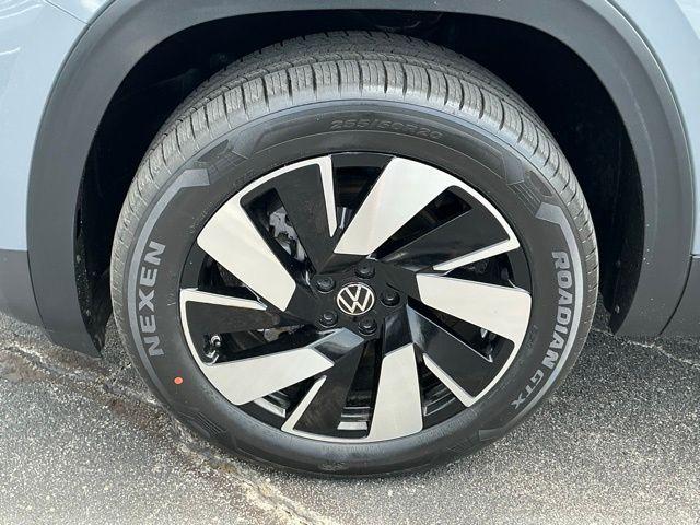 used 2024 Volkswagen Atlas Cross Sport car, priced at $34,828