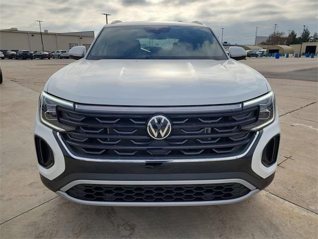 new 2026 Volkswagen Atlas Cross Sport car, priced at $46,562
