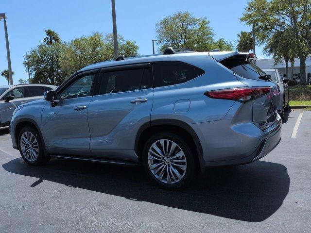 used 2021 Toyota Highlander Hybrid car, priced at $31,658
