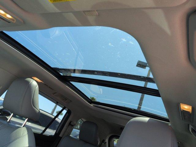 used 2021 Toyota Highlander Hybrid car, priced at $31,658