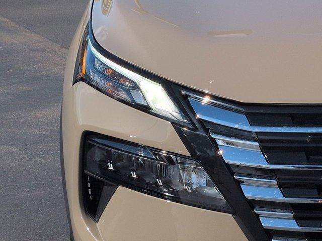 used 2024 Nissan Rogue car, priced at $22,255