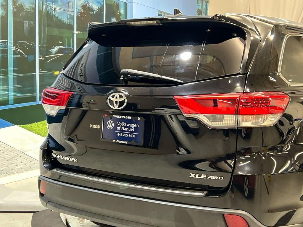 used 2018 Toyota Highlander car, priced at $18,476