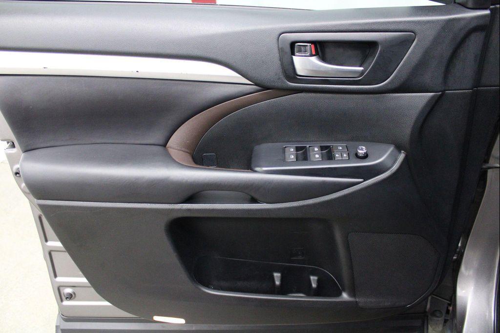 used 2019 Toyota Highlander car, priced at $22,207