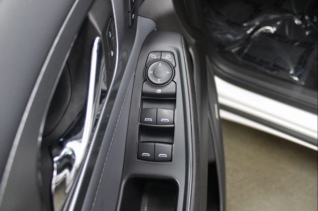 used 2021 Chevrolet Traverse car, priced at $24,580