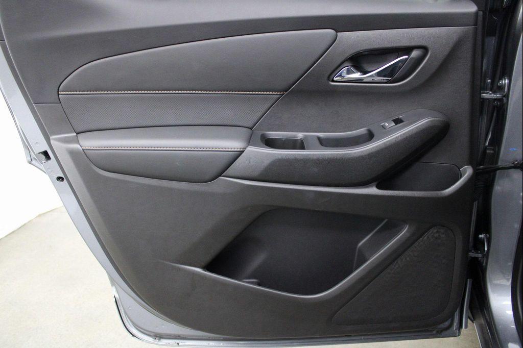 used 2021 Chevrolet Traverse car, priced at $24,994