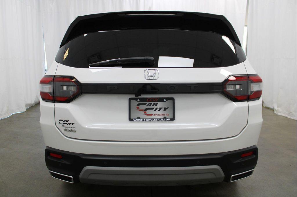 used 2023 Honda Pilot car, priced at $41,532
