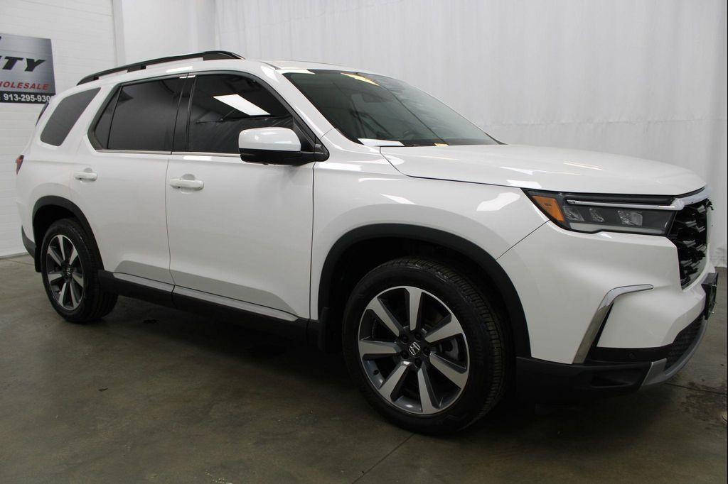 used 2023 Honda Pilot car, priced at $41,532