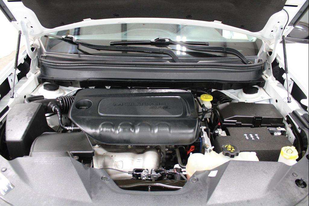 used 2023 Jeep Cherokee car, priced at $25,555