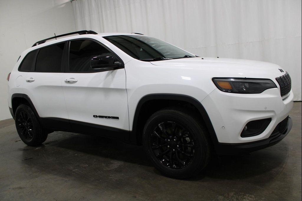 used 2023 Jeep Cherokee car, priced at $25,555