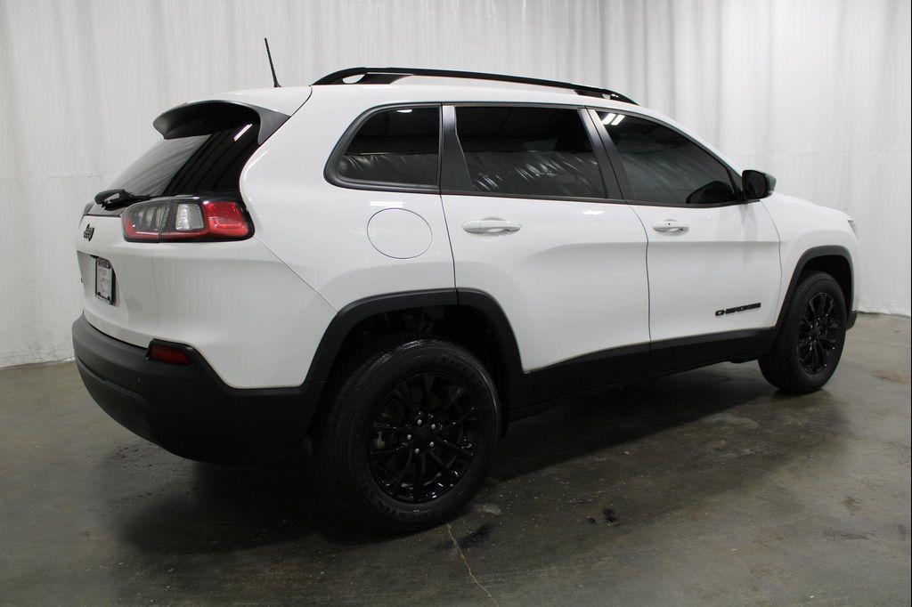 used 2023 Jeep Cherokee car, priced at $25,555