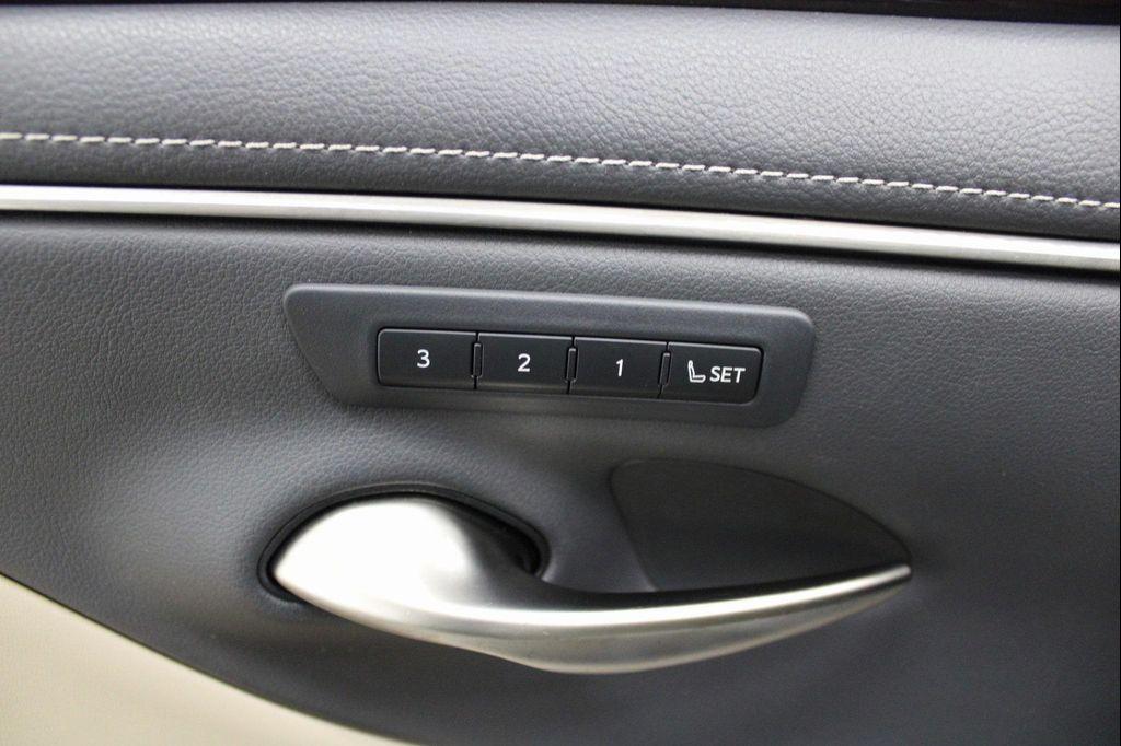 used 2019 Lexus ES 350 car, priced at $25,311